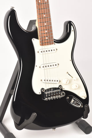 G&L Fullerton Deluxe Legacy, Black